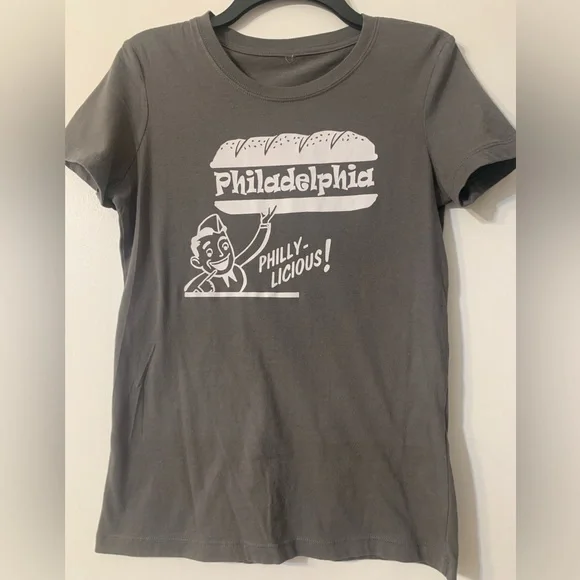 Philadelphia Philly cheese steak shirt womens small gray Philly-licious
Only - Picture 2 of 3
